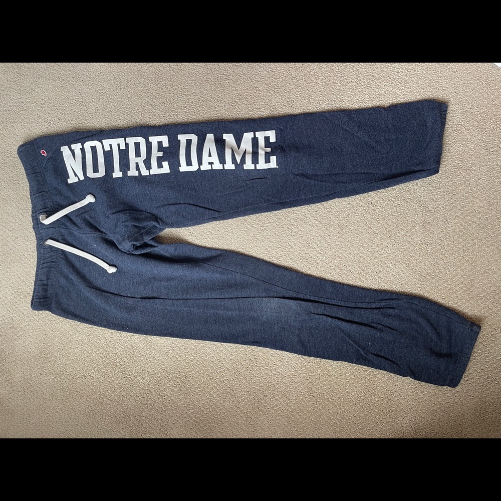 League Notre Dame Sweatpants. Size Medium.